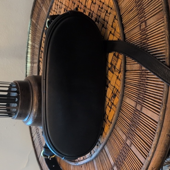 Vintage Coach Leather Bag, Fletcher Style # 4150 - Picture 10 of 11